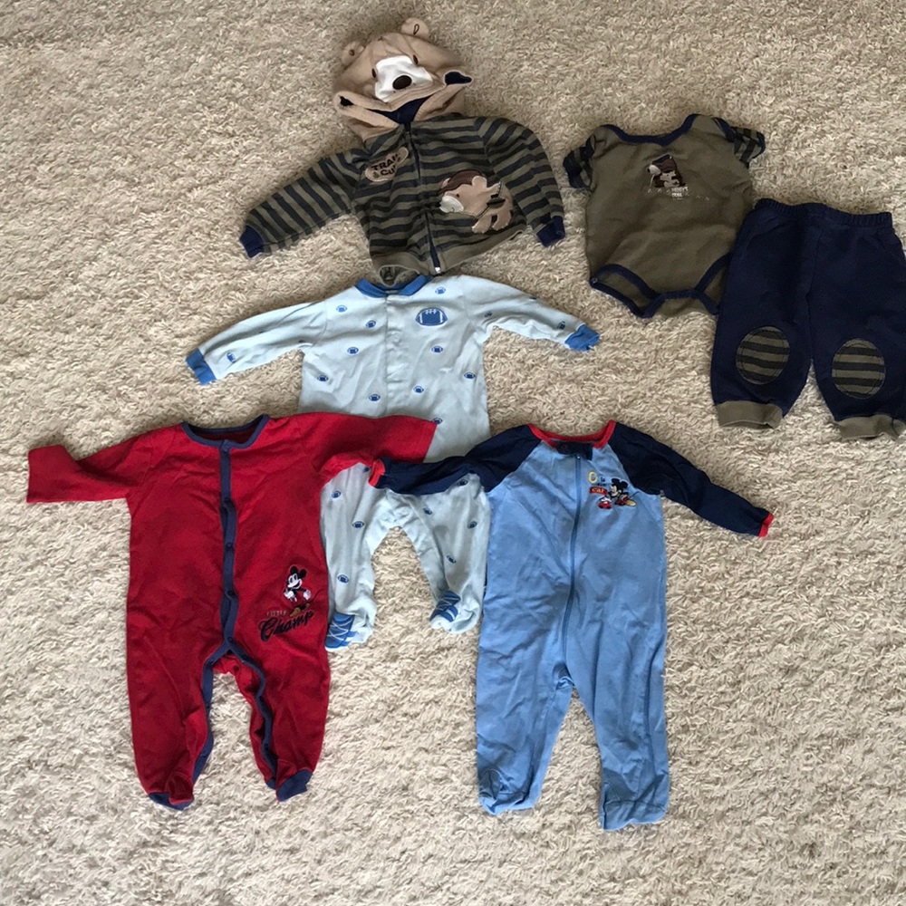Baby clothes lot (6 pieces)